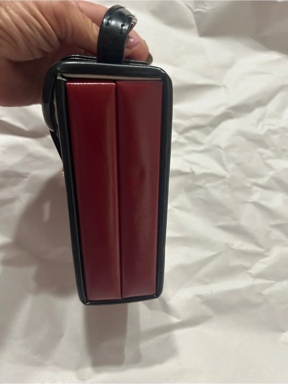 N/A compact red